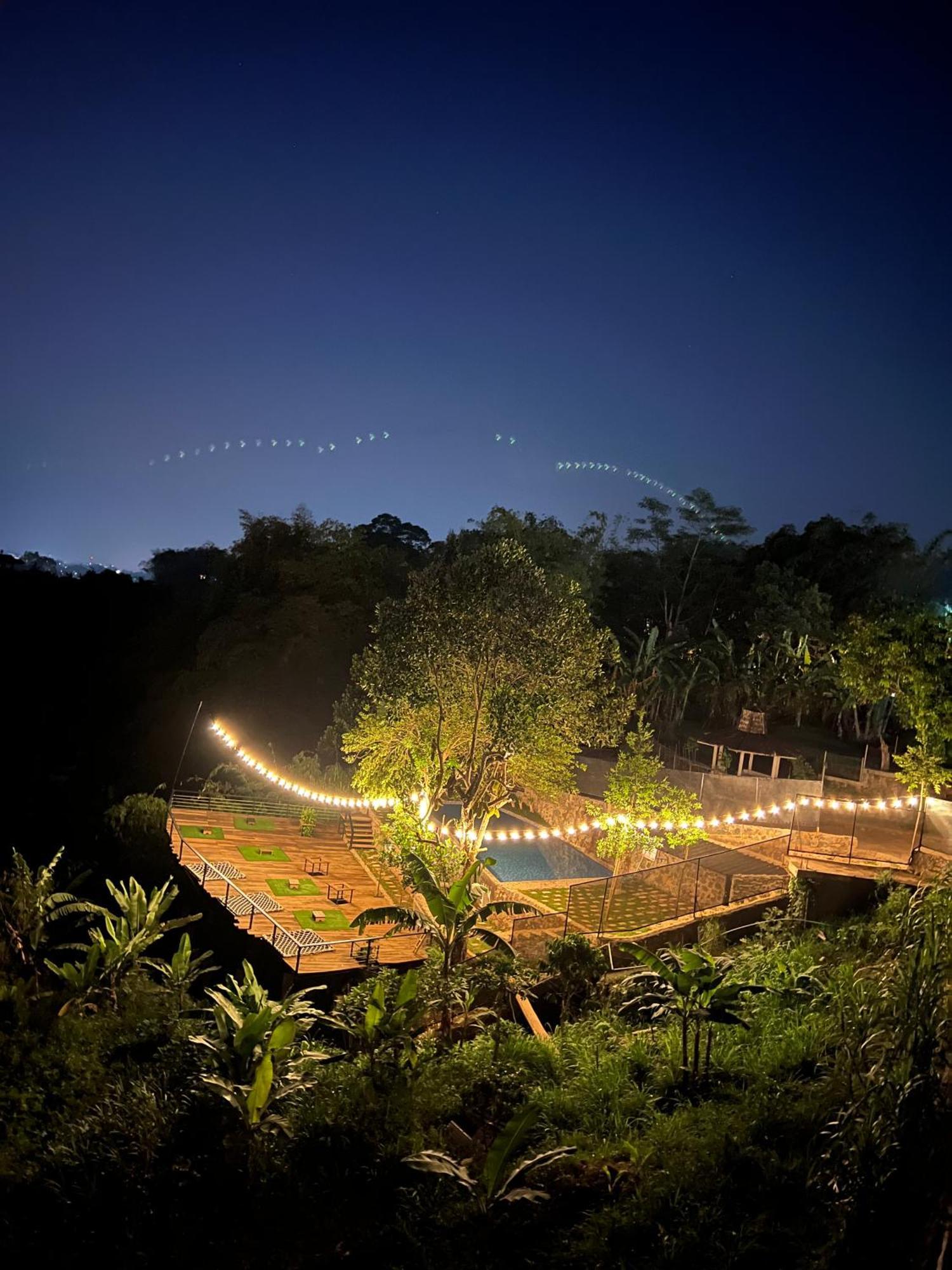 Vila Njd Bogor Esterno foto